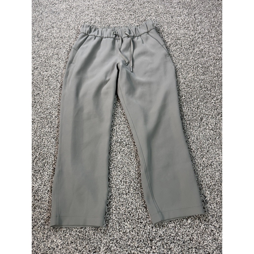 Lululemon On The Fly Crop Woven Pants Women's Size 4 Green